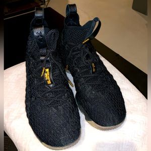 Nike Lebron 15 XV size 12